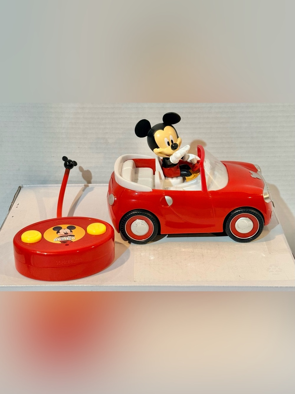 Jada Toys Disney Mickey Mouse RedRoadster RC Car ⭐️⭐️PRE-USED Good Condition⭐️⭐️ - Picture 5 of 11